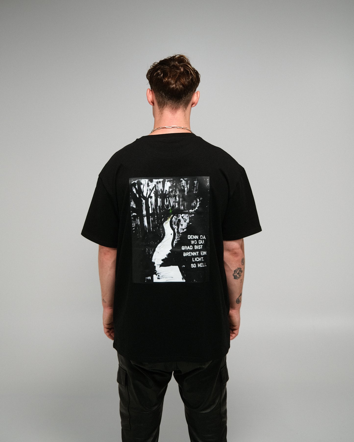 Oversize T-Shirt "So hell" schwarz