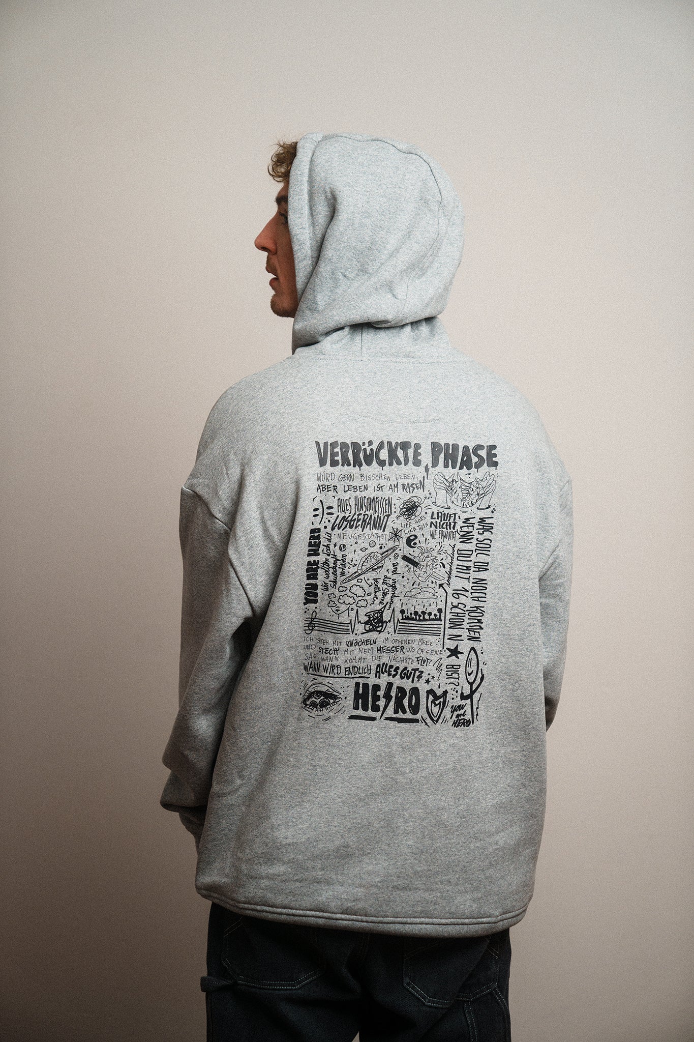 Oversize Hoodie "Verrückte Phase" Grau