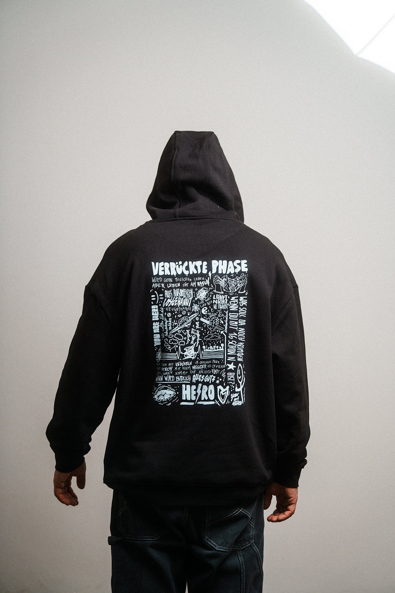 Oversize Hoodie "Verrückte Phase" Schwarz