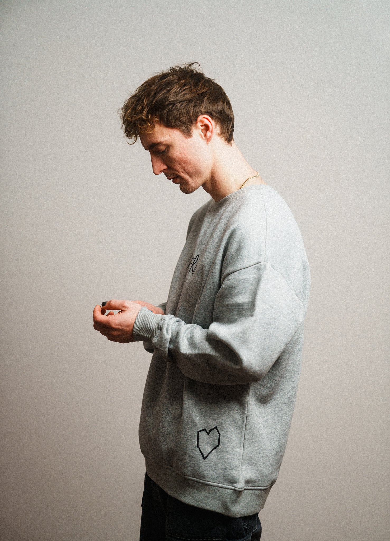Crewneck "YOU ARE HERO" Grau