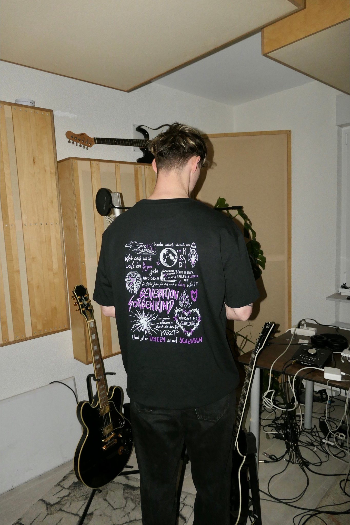 Oversize T-Shirt "Generation Sorgenkind" schwarz