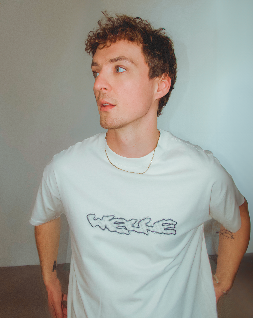 Boxy Oversize T-Shirt "WELLE" Off White